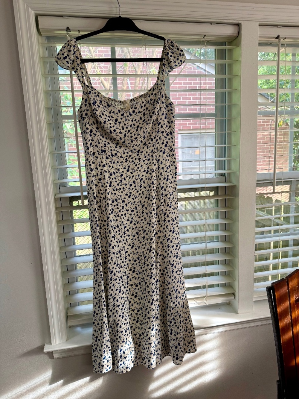 Reformation Bryson Cap Sleeve Midi Dress - Size 12; Navy and White Floral